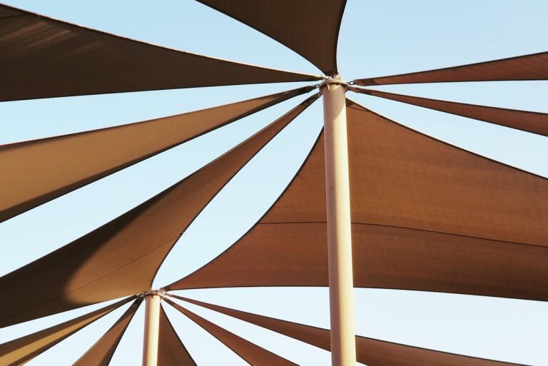 Markise sauber machen · schonend und effektiv