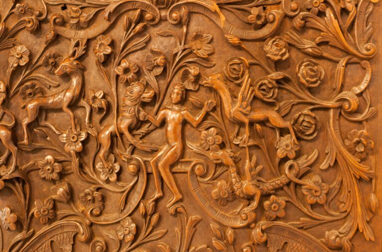 Holzoberflächen reinigen ► schonend und gründlich