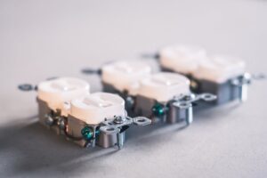 Steckdosenrahmen reinigen ► schnell & sicher