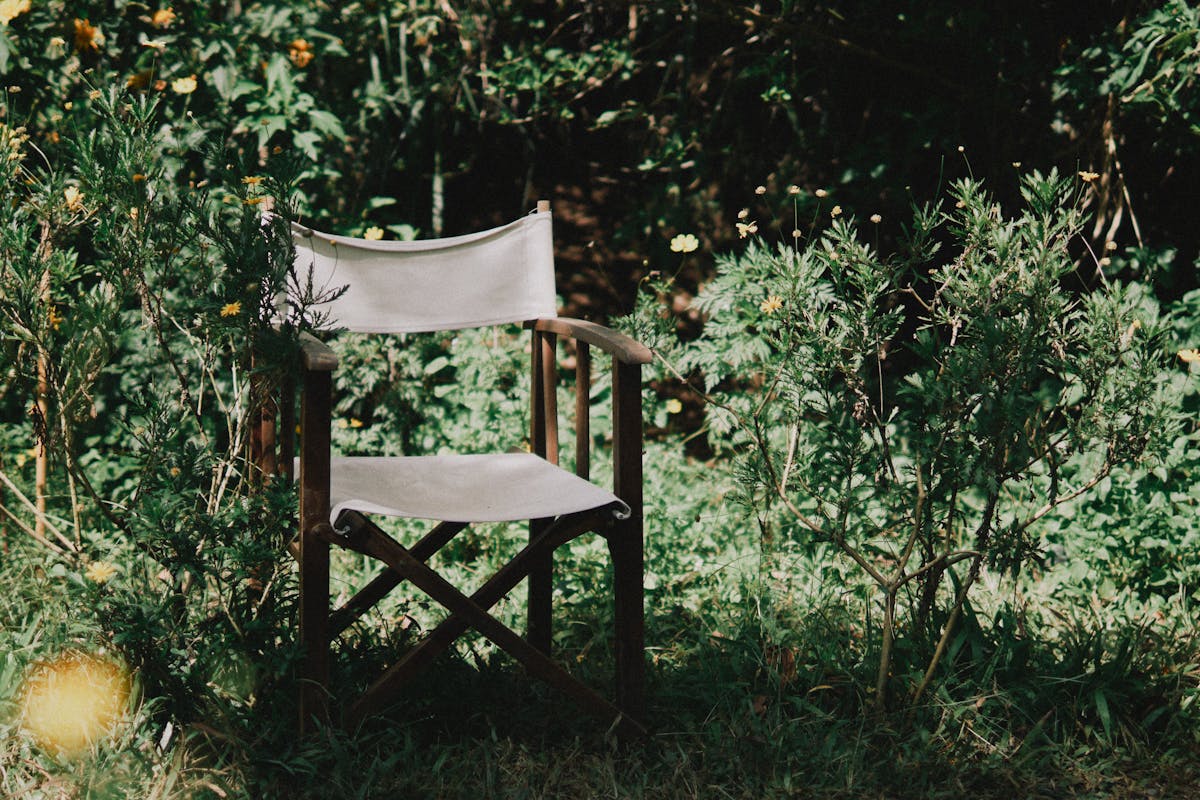 Gartenstuhl-Polster reinigen ► schnell & gründlich