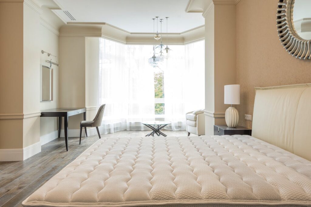 Fleck auf Matratze entfernen | mit Natron und Wasser