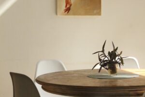 Wasserränder auf Holztisch entfernen | ohne Schäden