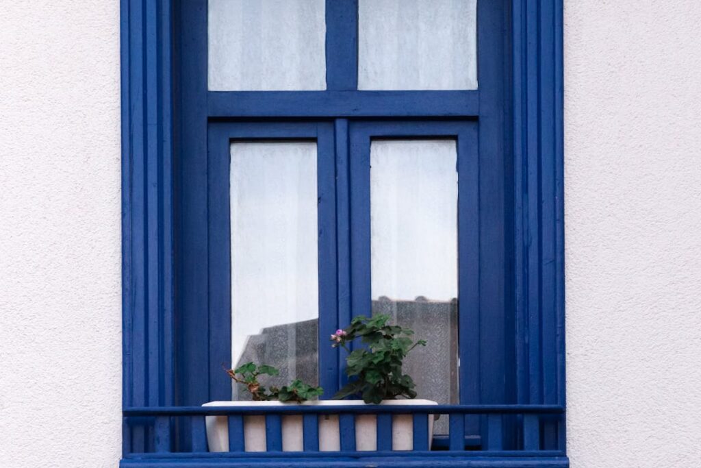 Aluminiumfensterrahmen putzen ► glänzend sauber