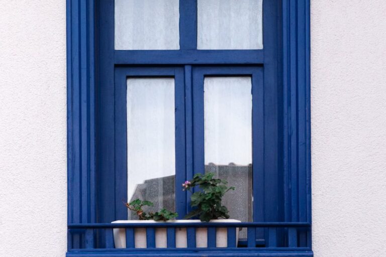 Aluminiumfensterrahmen putzen ► glänzend sauber