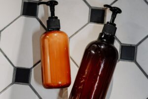 Seifenablagerungen auf Fliesen lösen | ohne Kratzer