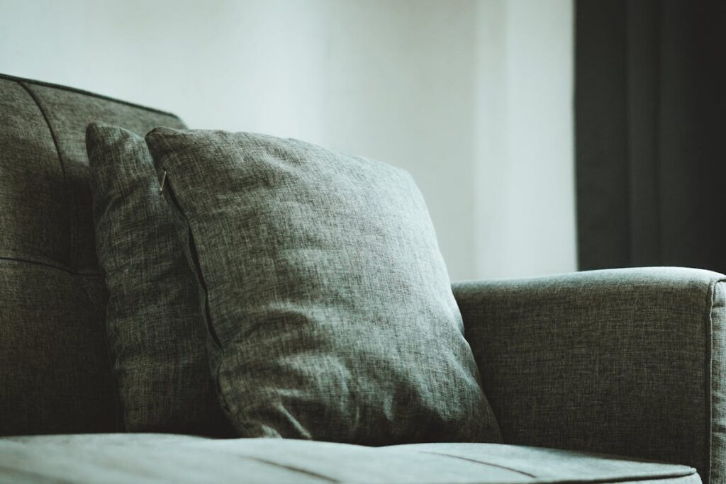 Stoffsofa mit Natron reinigen | geruchsneutral & frisch