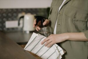 Waschmaschine nach Flusensuche prüfen · Filter reinigen