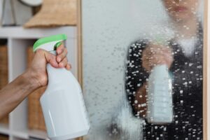 Welche Luftreiniger helfen wirklich gegen Schimmel in der Wohnung